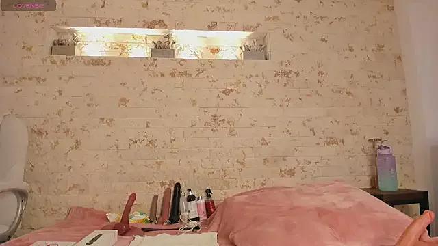 pamela_west on StripChat