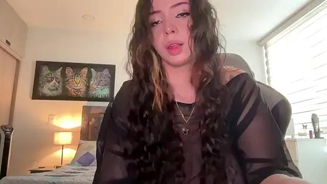 Paulah_x on StripChat