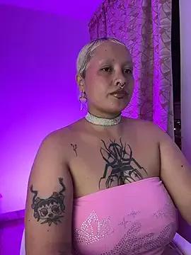 pinkbaddie777 —  Top off 