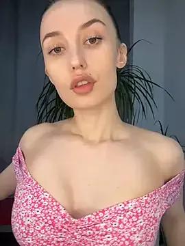 Polli_Kiss on StripChat