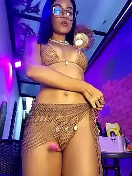 Pretty_roxxyy on StripChat