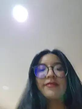 Pretty_roxxyy on StripChat