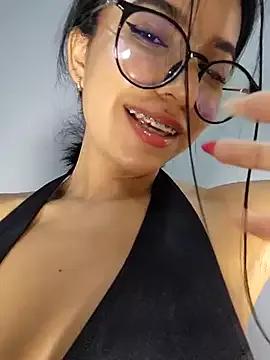 Pretty_roxxyy on StripChat