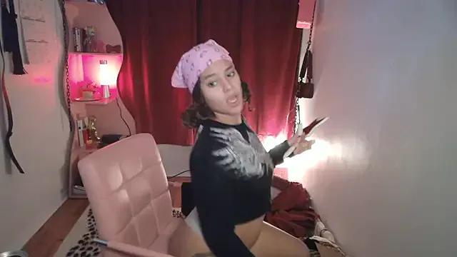 PrettyLittleProblem — Work out naked on cam