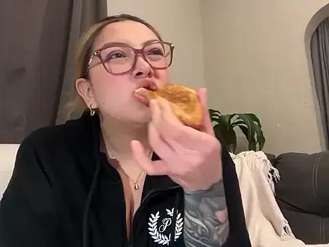 Pumpkin_bunny on StripChat 