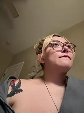 Pumpkin_bunny on StripChat 