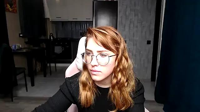 Reginasmilee — NAKED