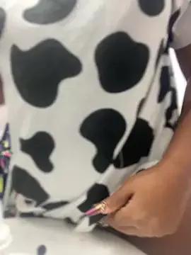 riri_brunnete on StripChat