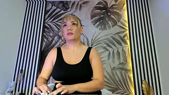 Samaantha-White on StripChat