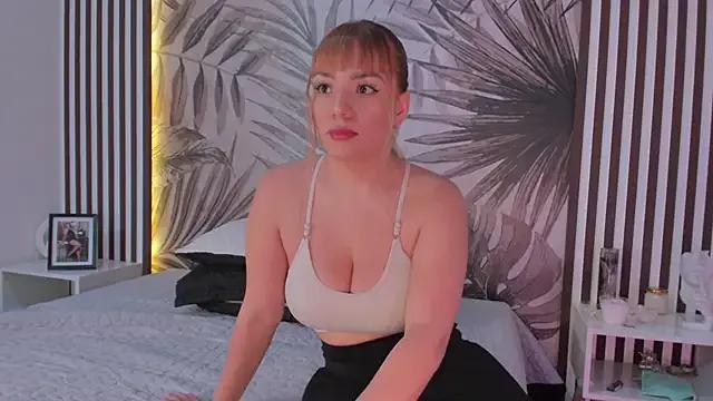 Samaantha-White on StripChat