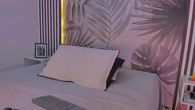 Samaantha-White on StripChat