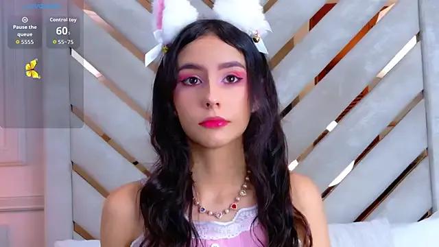 Sarah-Grace on StripChat