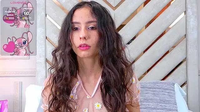 Sarah-Grace on StripChat