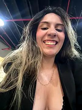 sarah_honey__ on StripChat