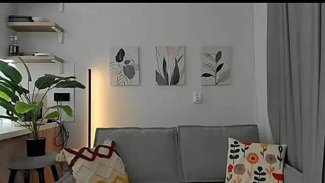 sarahphyllis on StripChat