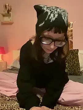 severingratty — Titties out 10 min