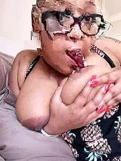 sexyTHANDO on StripChat