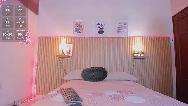 Sirenita_petitexoxo on StripChat