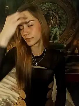 SlimBellaa on StripChat