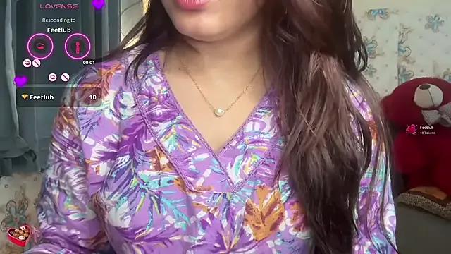 Smaily_yashikarathore on StripChat