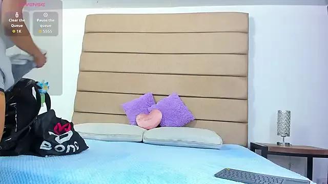 susan_elliot on StripChat