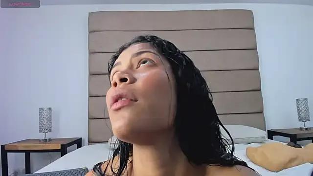 susan_elliot on StripChat