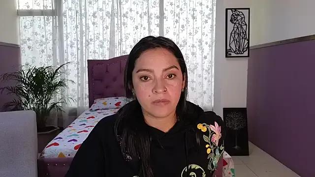 sweet_ahinara on StripChat