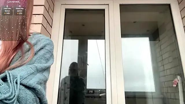 SweetJinny88 on StripChat