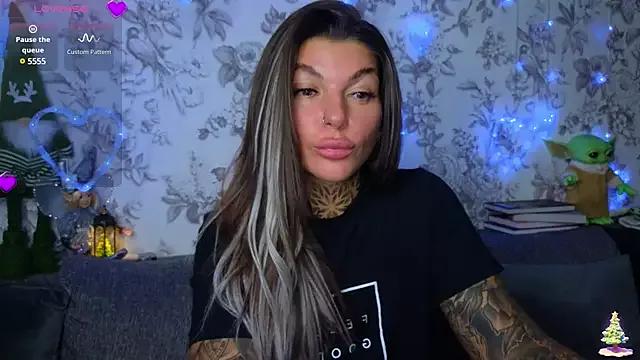 tattooedBabyy on StripChat