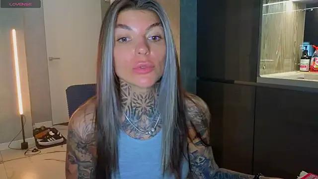 tattooedBabyy on StripChat