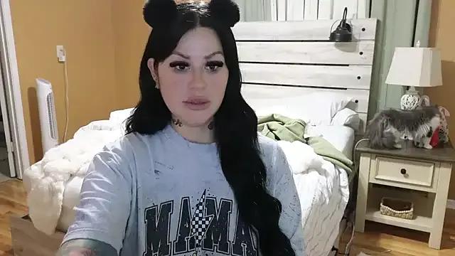 TexasTattooedHouseWife — last tipper wins 8 sex tapes/snap-30pics