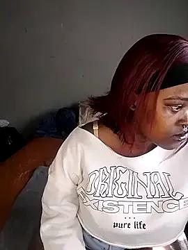 ThickPearlx23 on StripChat