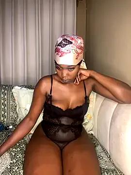 TinaFavourite on StripChat