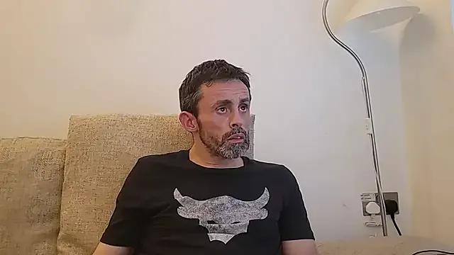 uk-bobbie-uk — naked doggy