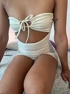 varenkaivanova_22 on StripChat