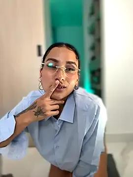 varenkaivanova_22 on StripChat