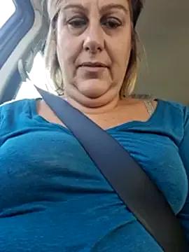 VenusAlpha — Nuda in bagno mi masturbo