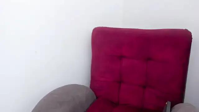 Victoria_Fallon on StripChat