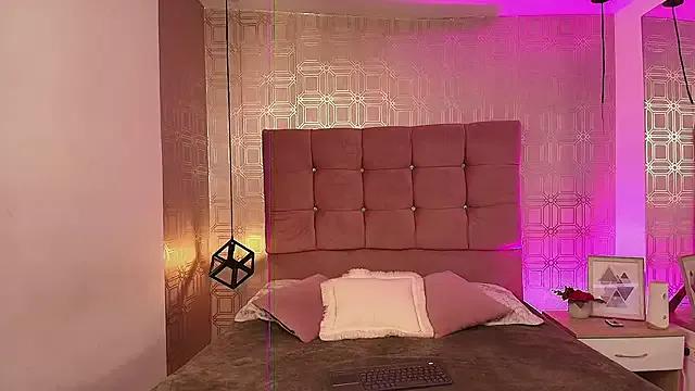 victoriapalmerfg on StripChat