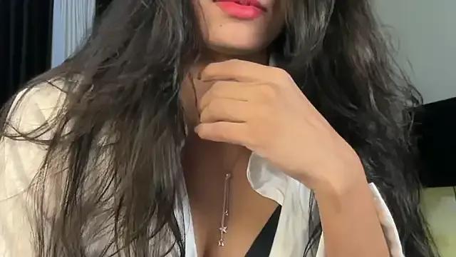 Wow-nisha on StripChat