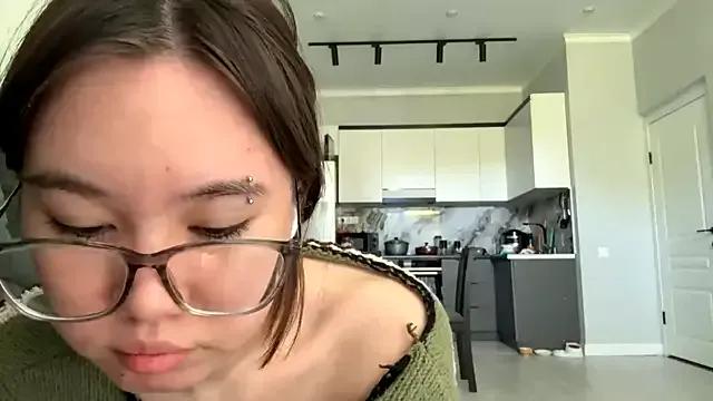 Wow_Akemi on StripChat