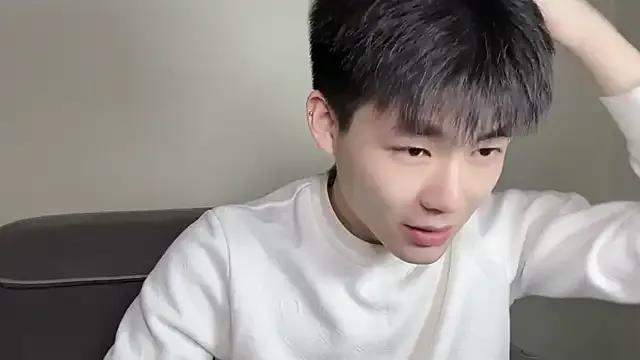 xiaoyang5200 on StripChat