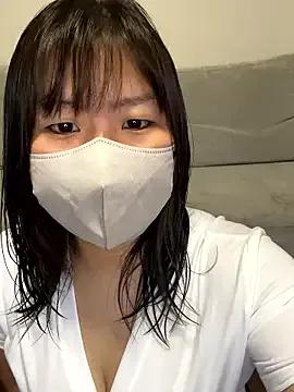 xxx_yuna_xxx on StripChat