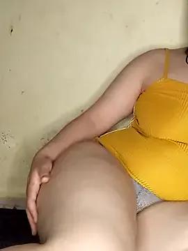 yaraa49 on StripChat 