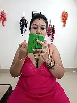 YOUR_LOVELY-40 on StripChat