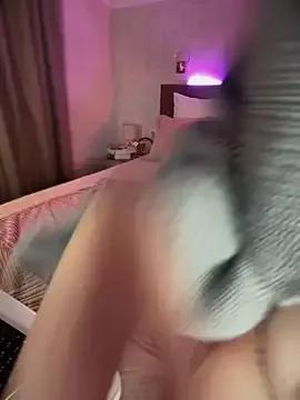 YourLittleDevil on StripChat