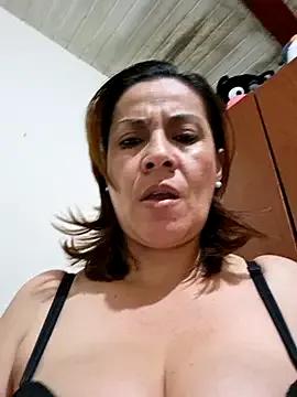 Zaralu_ on StripChat