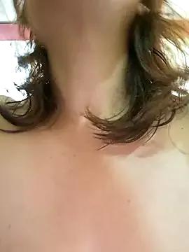 Zaralu_ on StripChat