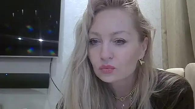 ZarinaSwift on StripChat