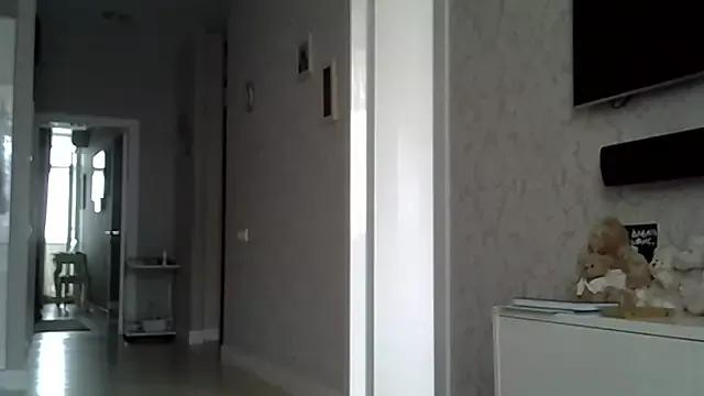 ZarinaSwift on StripChat